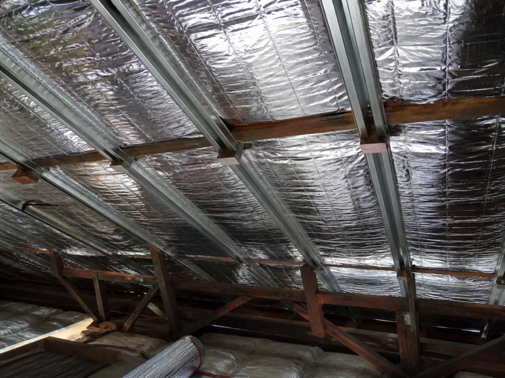 aluminium foil atap daerah panas lembab